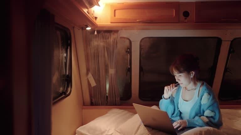 E-Sigara unterwegs sicher nutzen – was Passagiere über corendon airlines e zigarette wissen sollten