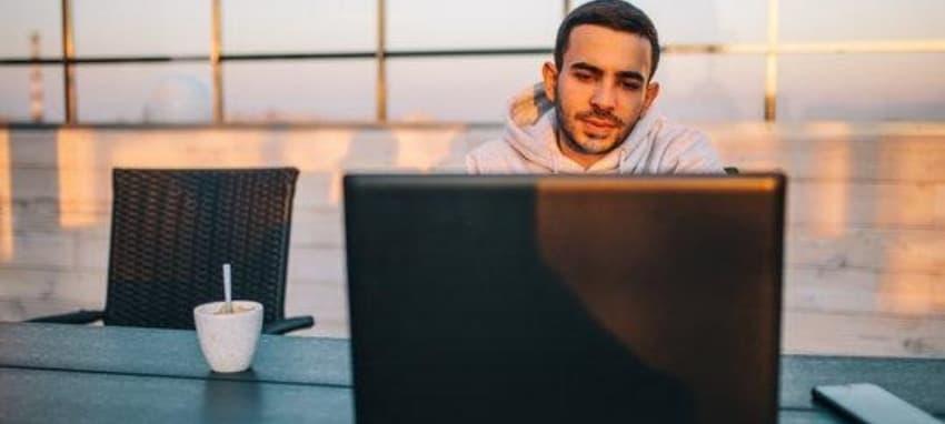 Entdecken Sie den e-füst Akuträger E-Zigarette Sale für heiße Angebote beim Akuträger E-Zigarette Einkauf