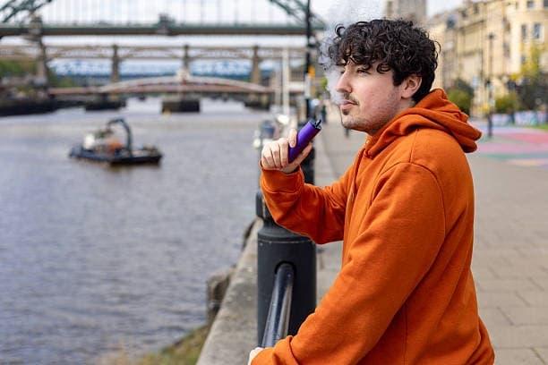 e-papierosy und vaporizer e zigarette im Vergleich – Was passt besser für Dampfer?